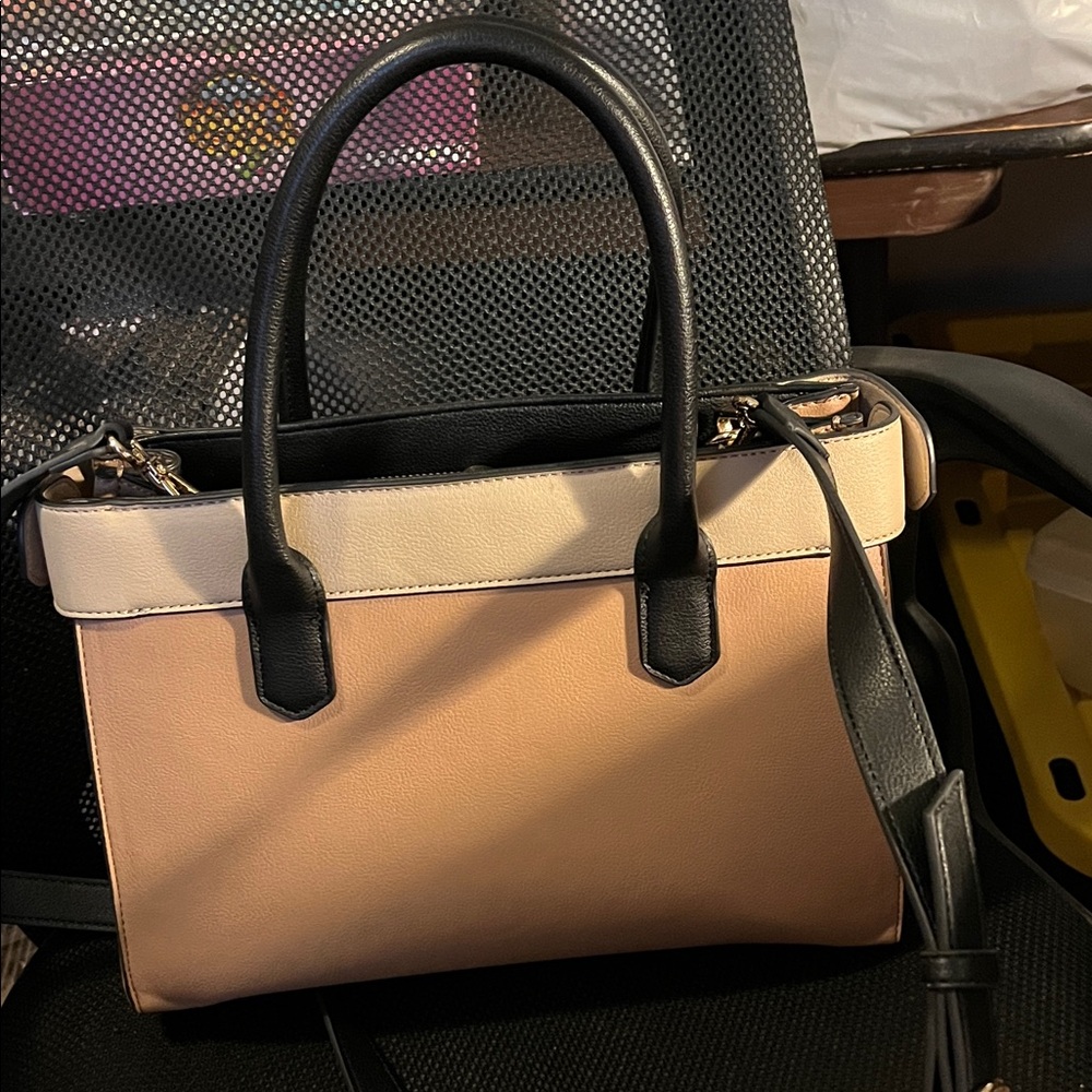Nine West Black and Cream Satchel - Picture 2 of 4